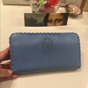 Tory Burch Blue Leather Zippered Wallet